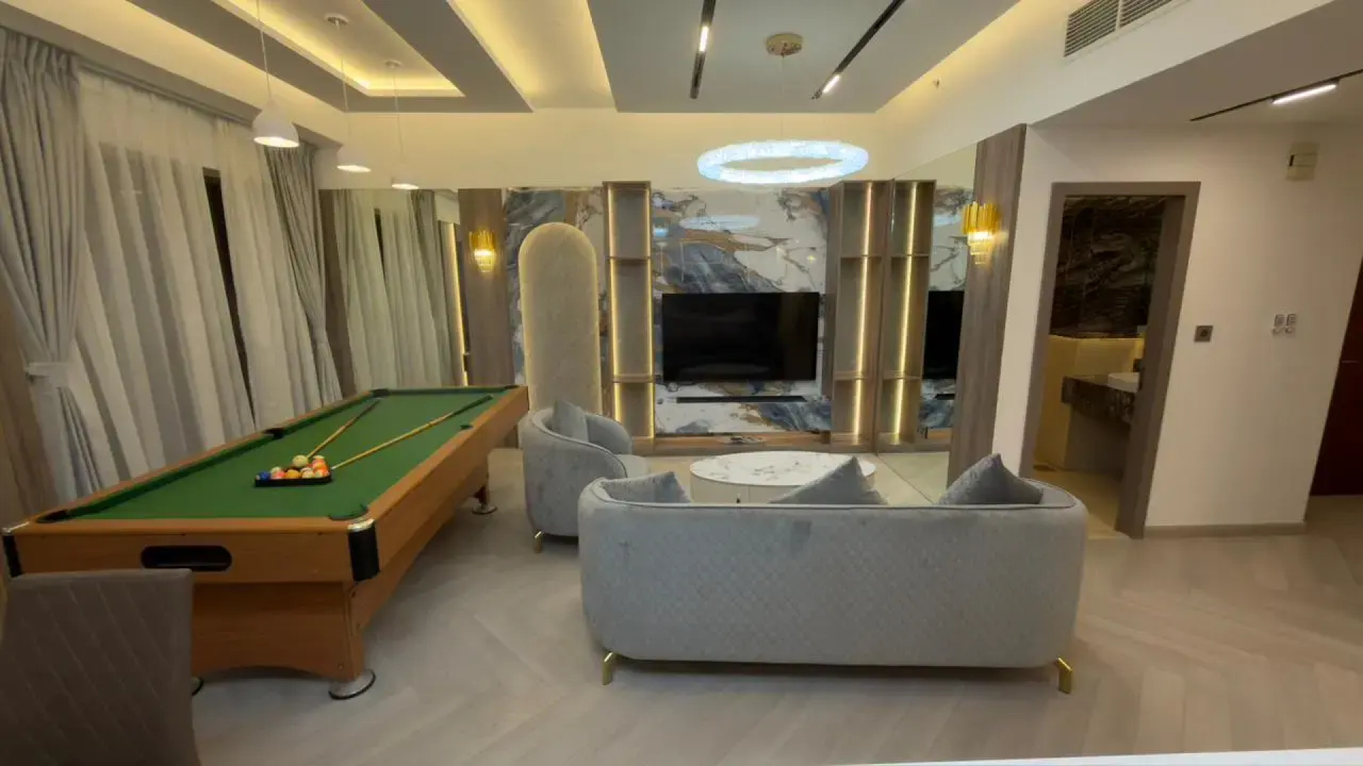 Апартаменты Highend luxurious bahar in JBR