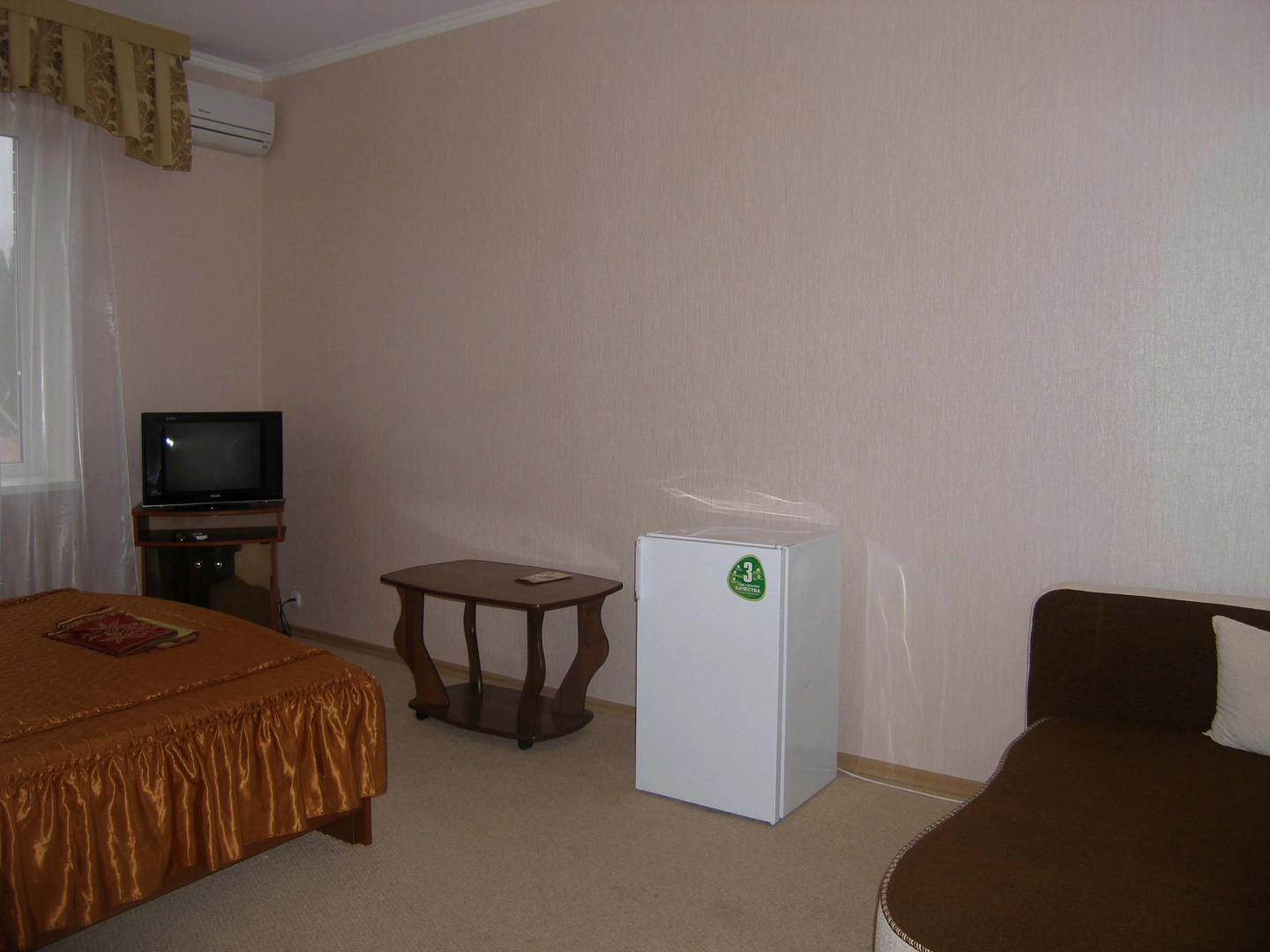 Отель Золотой Джин