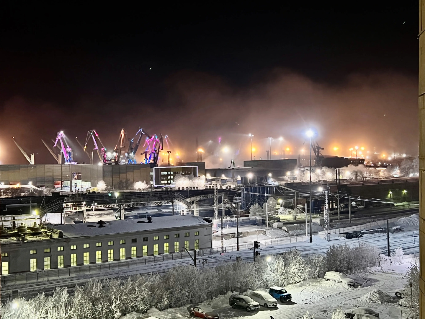 Квартира с тремя раздельными спальнями лифтом и балконом