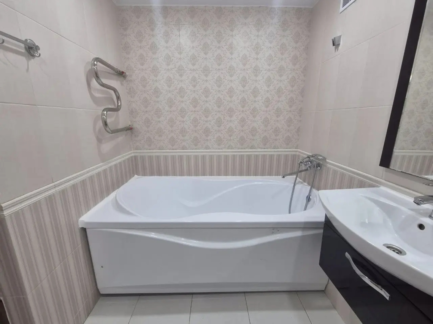 Квартира Двушка с раздельными комнатами рядом с парком, садом и сквером