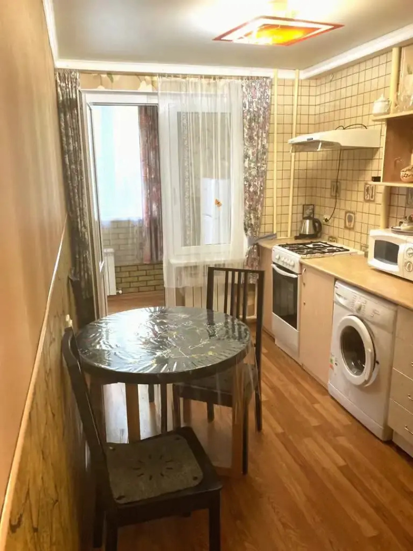 Апартаменты Широкая 34