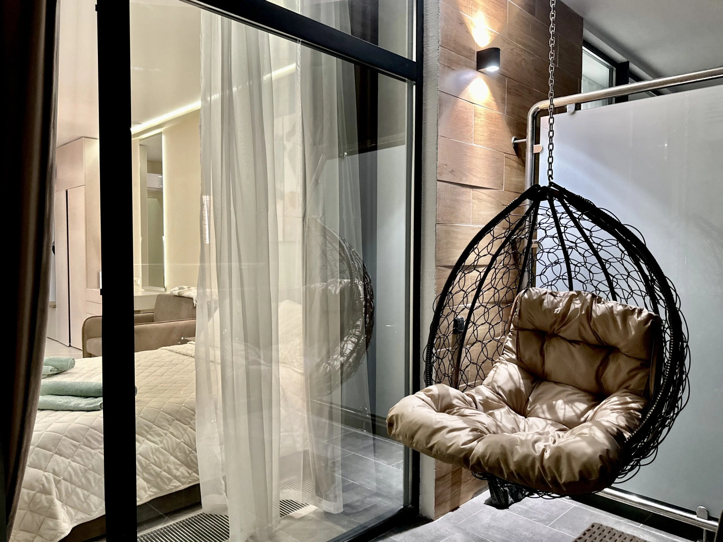 Апартаменты LS-Art-Olive с видом на море с 13 этажа