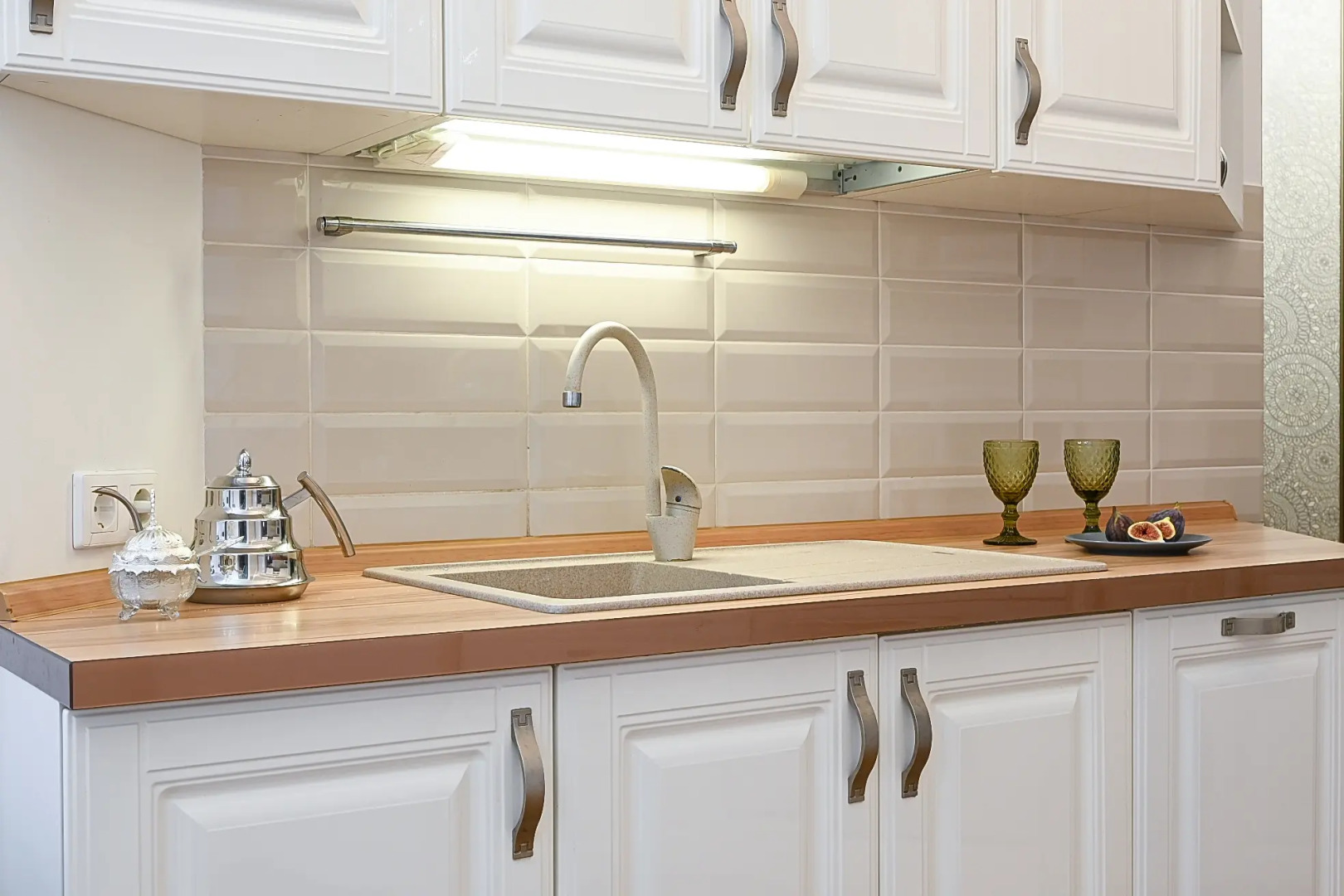 Апартаменты трехкоменатные Happy Orient возле Аквапарка и Татнефть Арена