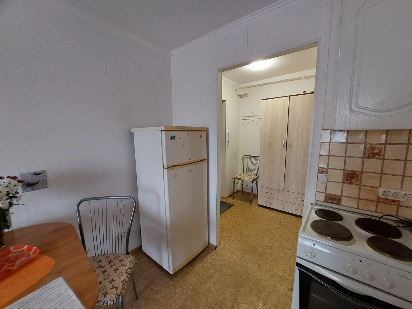 Апартаменты Студия с балконом у ТЦ Колумб