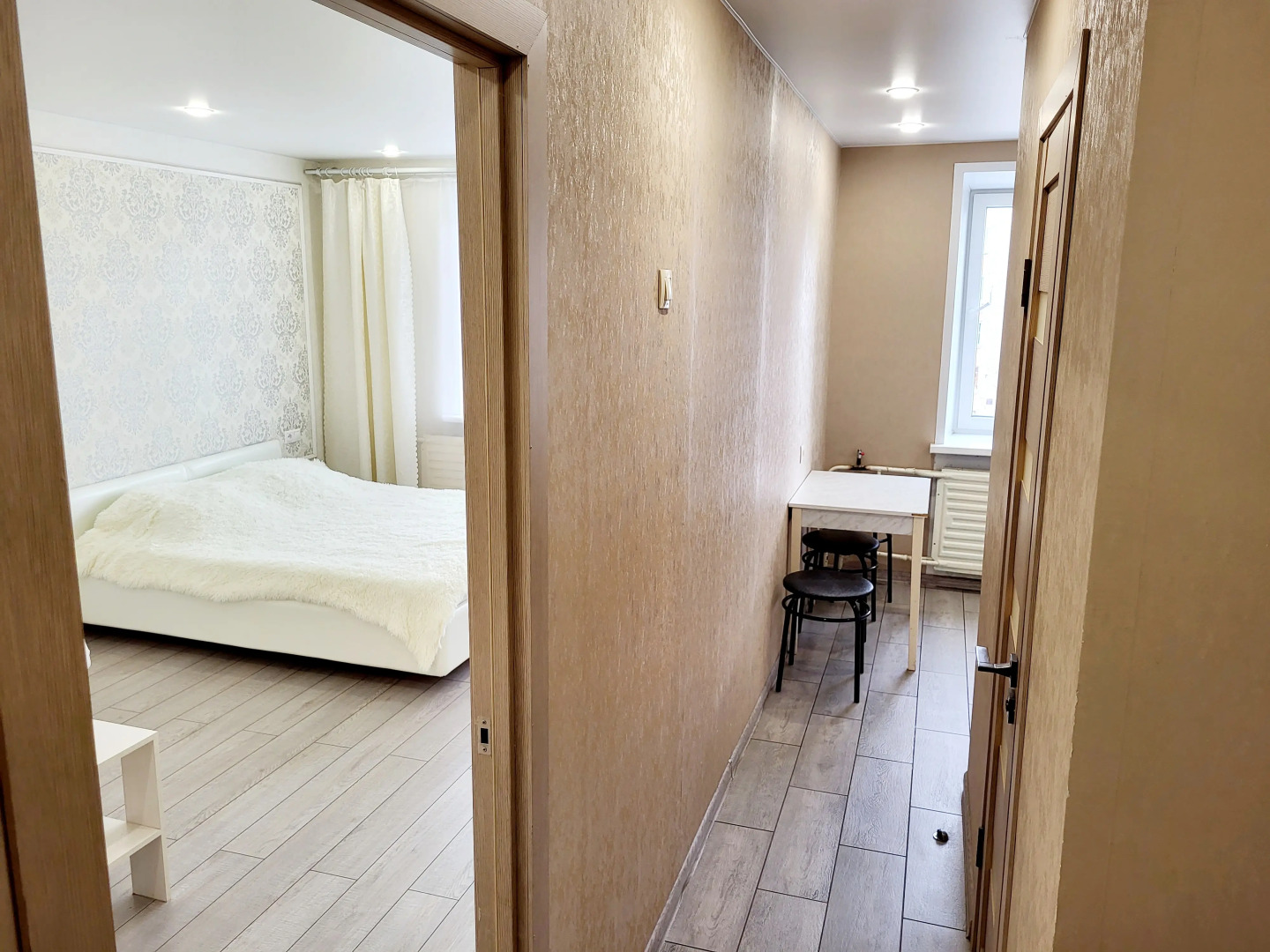 Апартаменты Б. Октябрьская 120