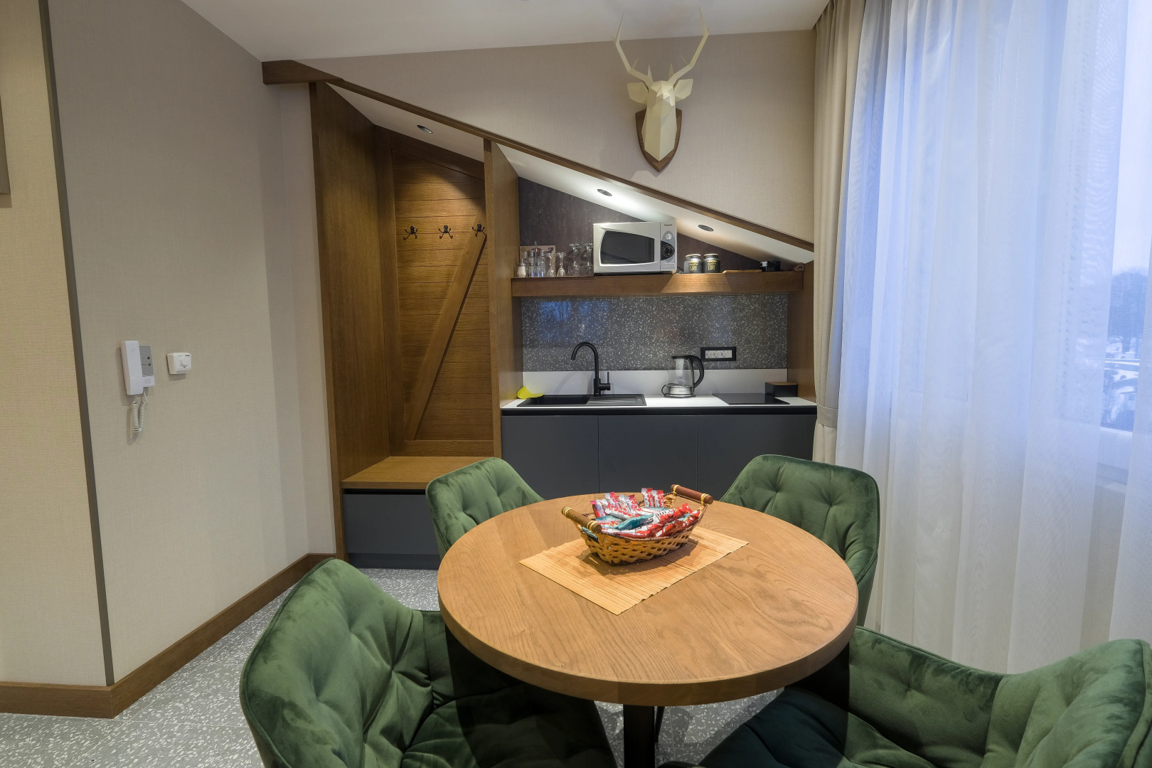 Апартаменты Modern Mountain CENTRAL 18 + garage