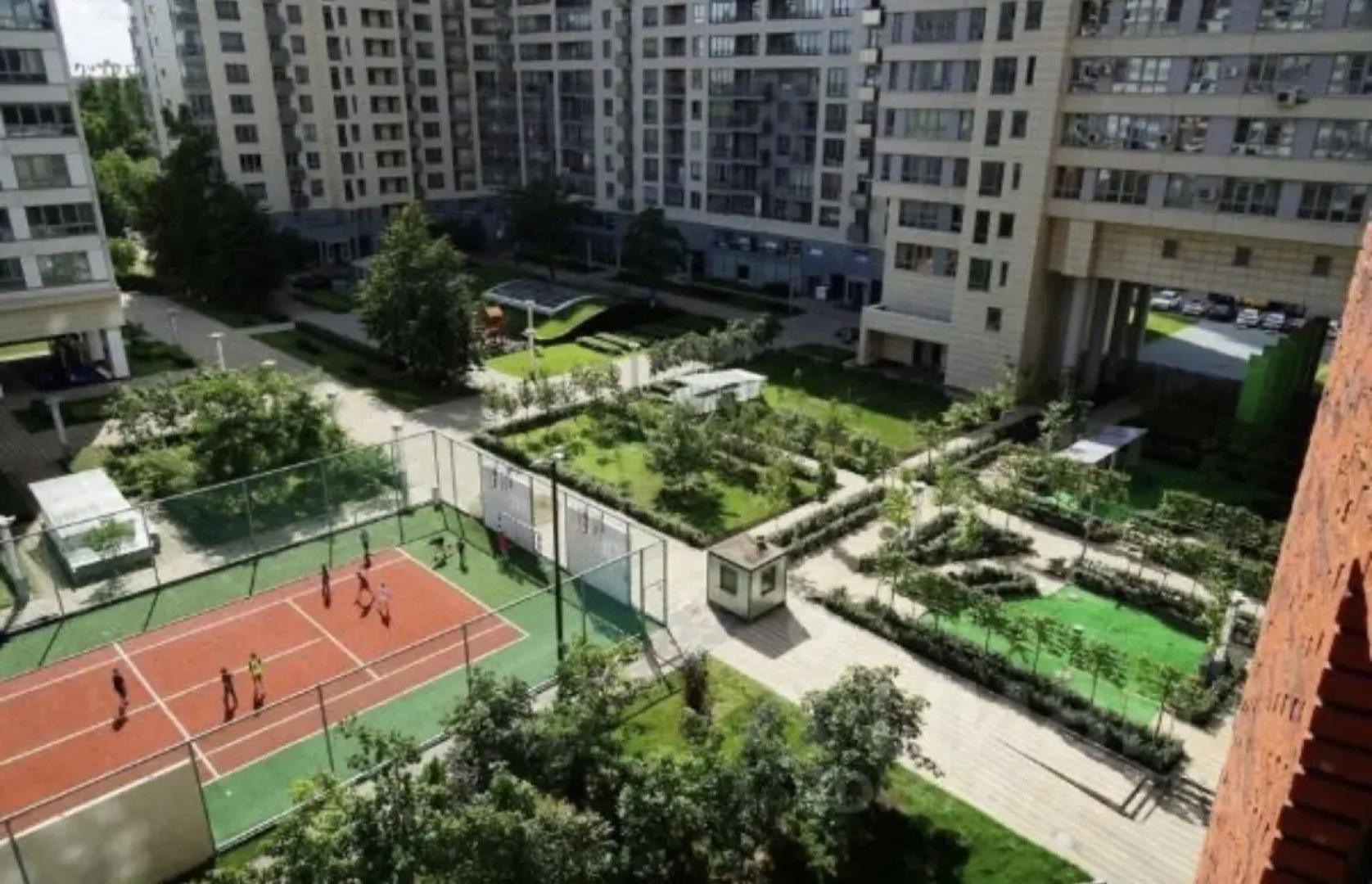 Квартира Светлая в Шаговой Доступности от Метро