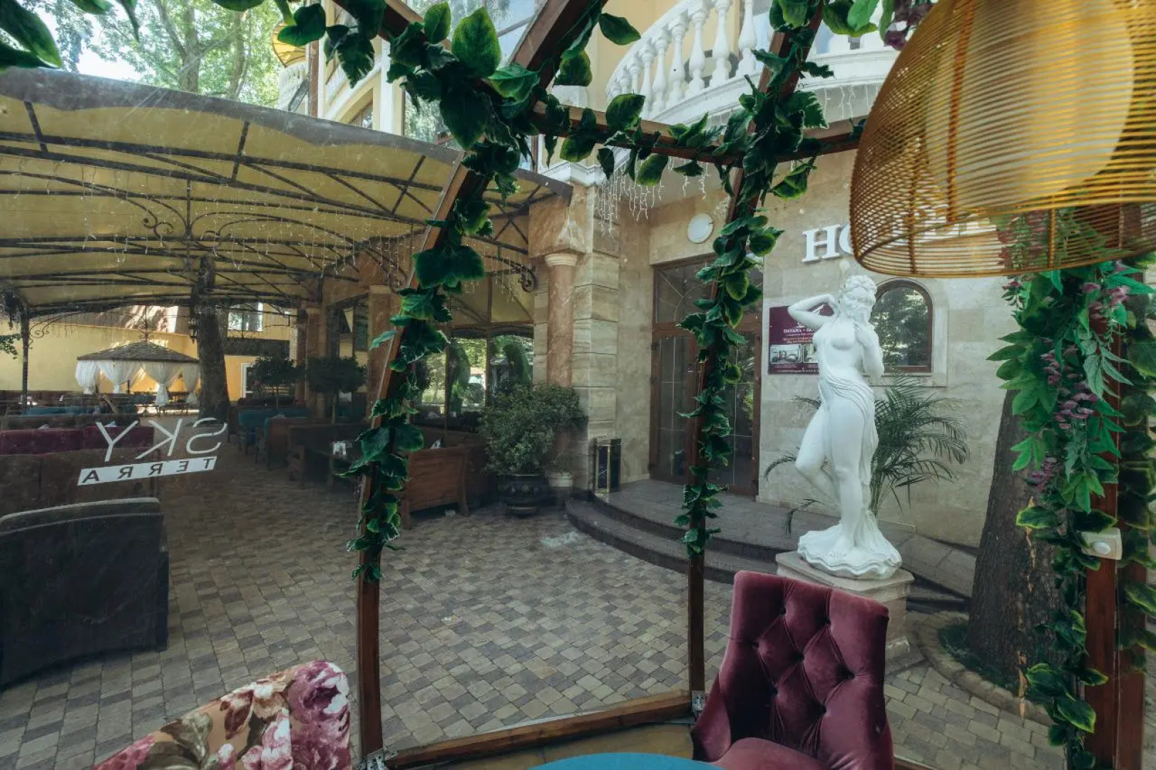 Отель Даяна