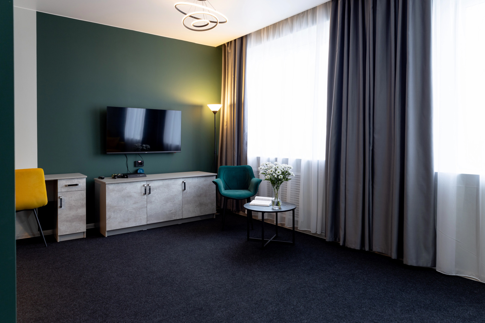 Отель Green Hall