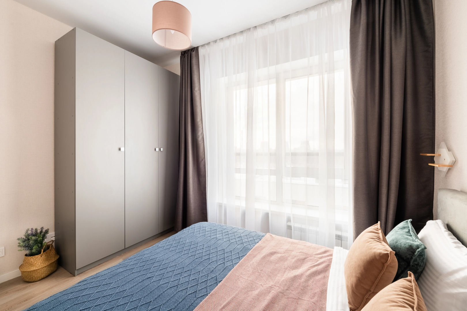 Квартира Евродвушка в природных тонах