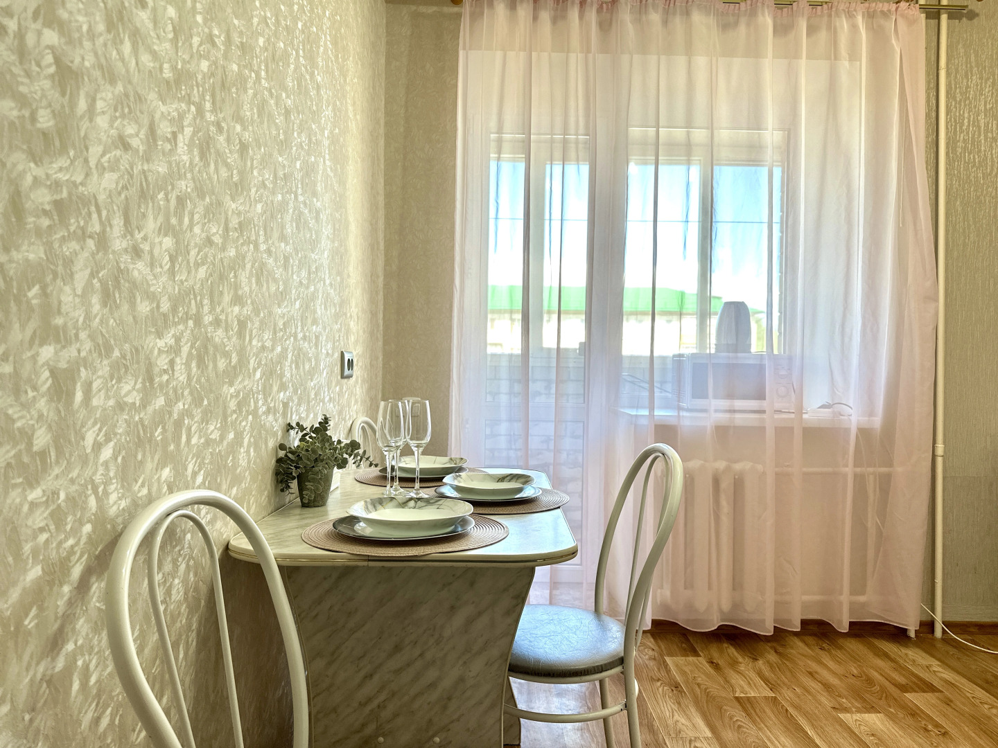 Апартаменты  в новостройке с балконом