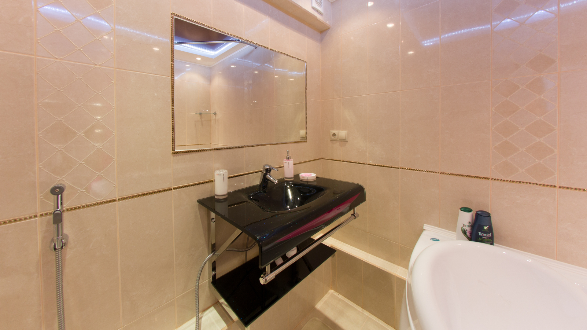 Апартаменты ИннХоум на ул.Свободы, 100