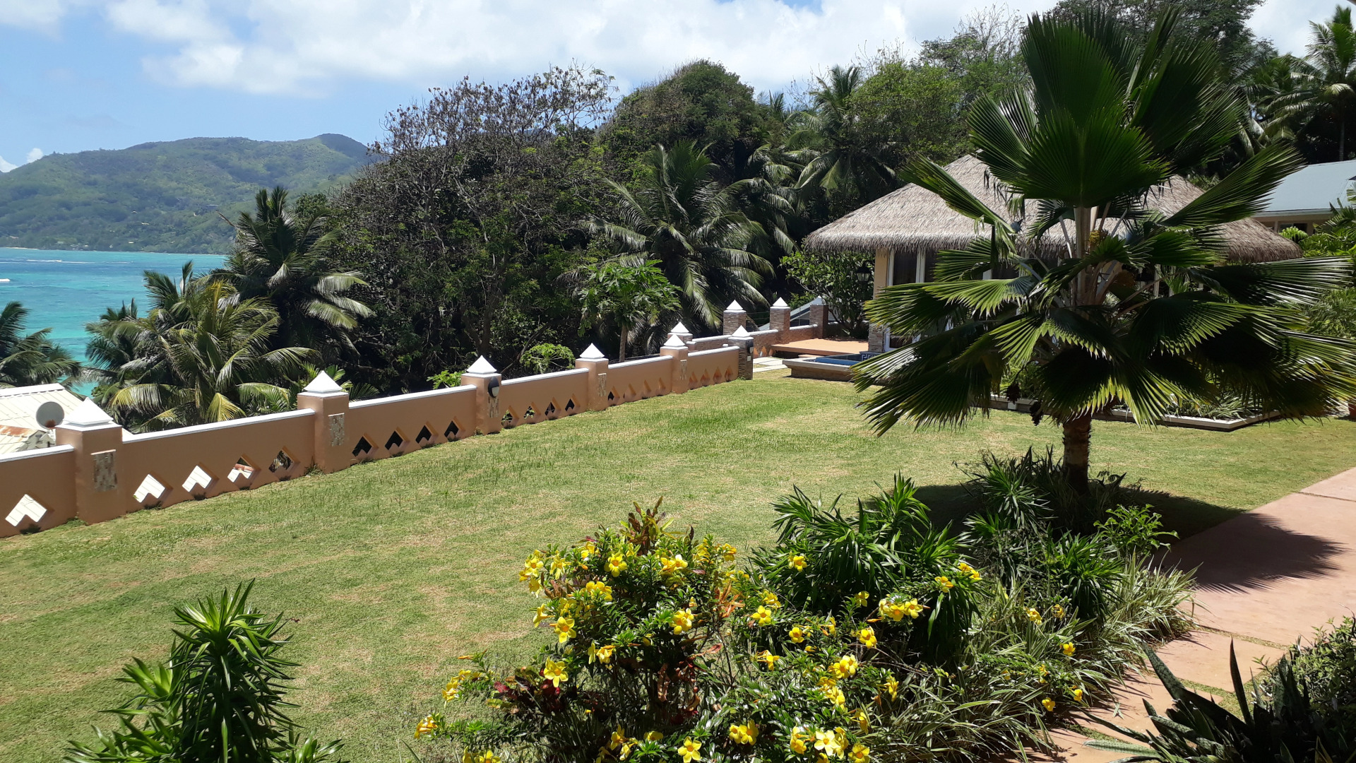 Апартаменты Au Fond De Mer View