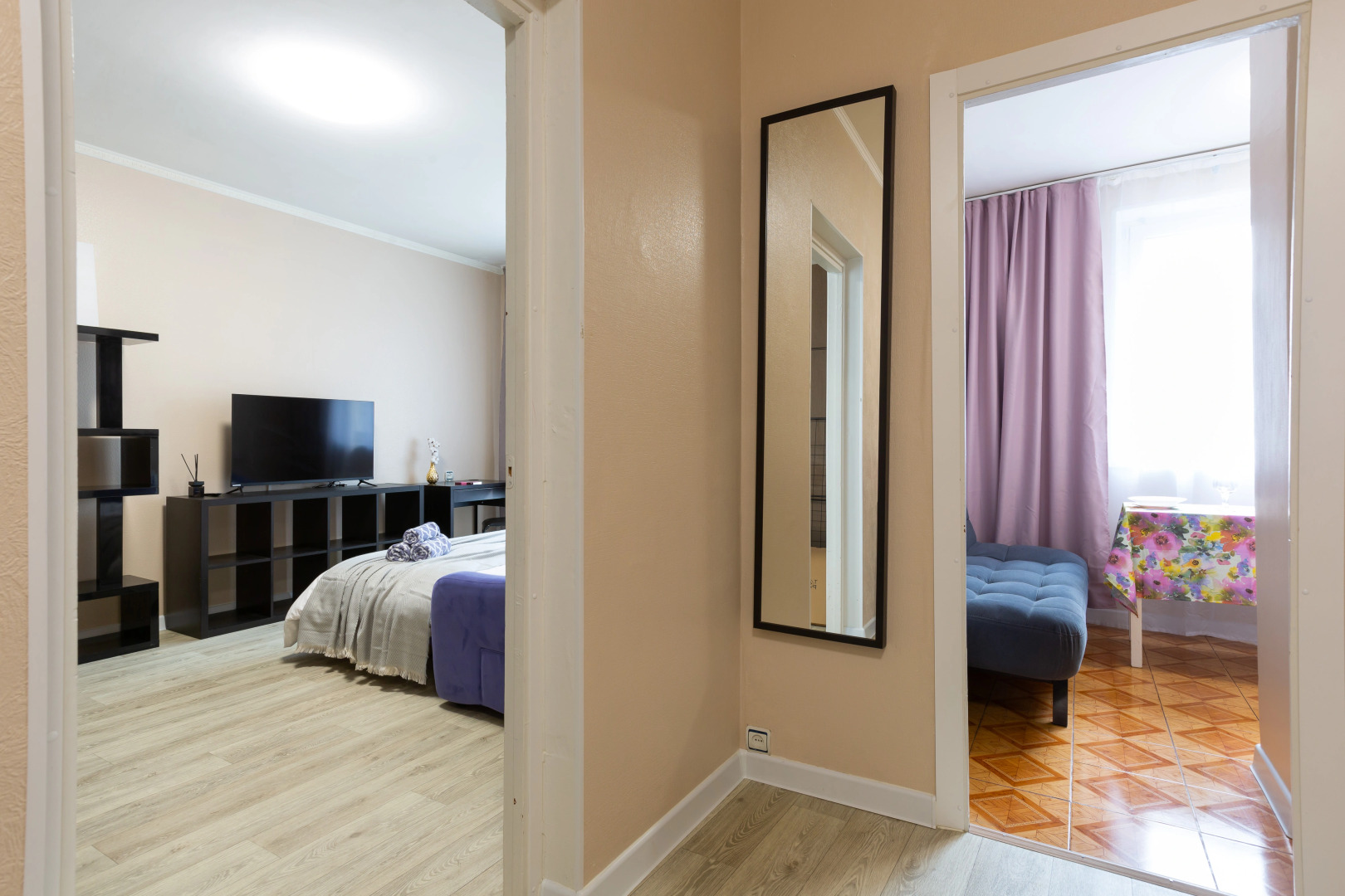 Апартаменты Life Apartments с балконом