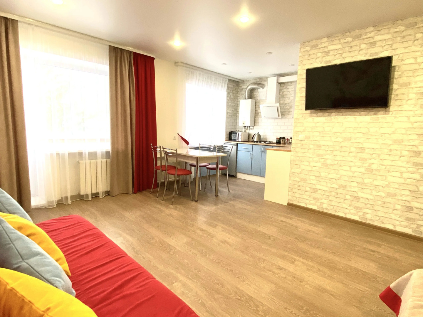 Апартаменты 2 комнатная квартира в центре города  у набережной