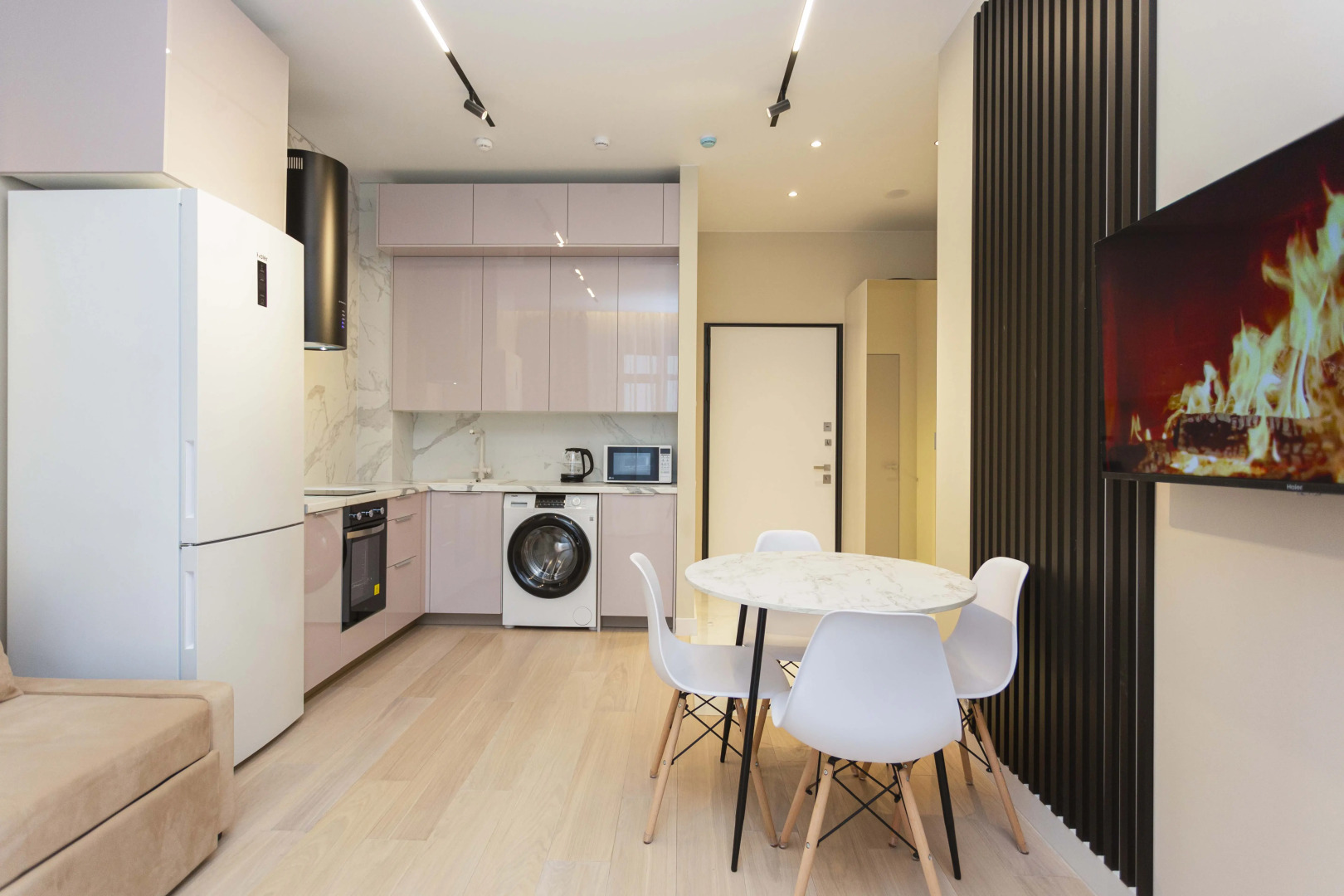 Апартаменты на Римской