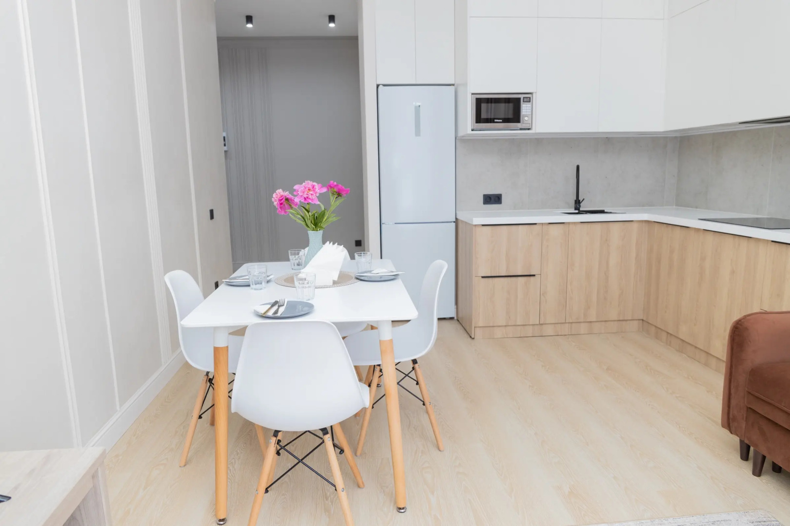 Апартаменты двухкомнатные на Розабакиева 237