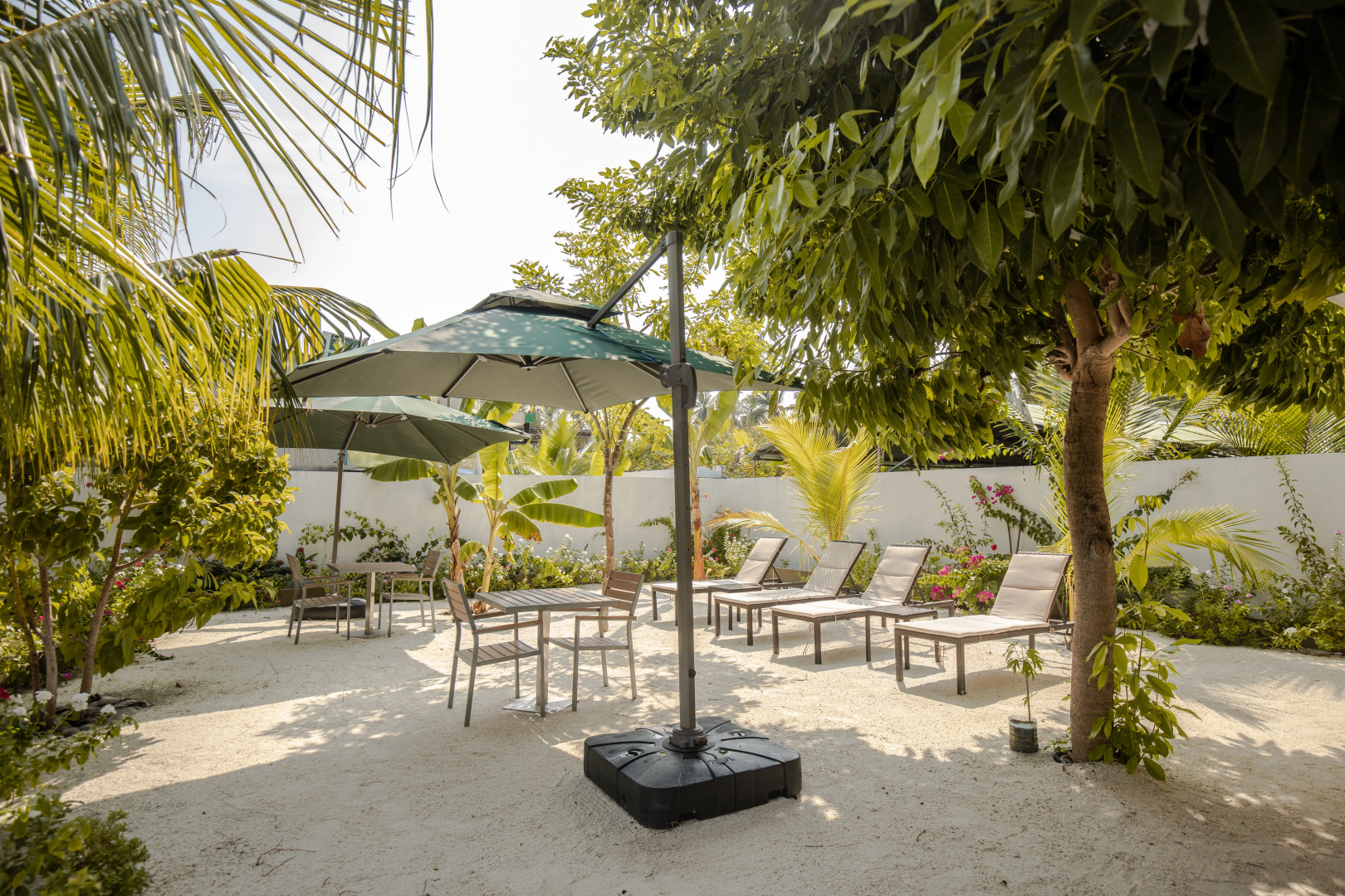 RV Thoddoo Maldives Guest house