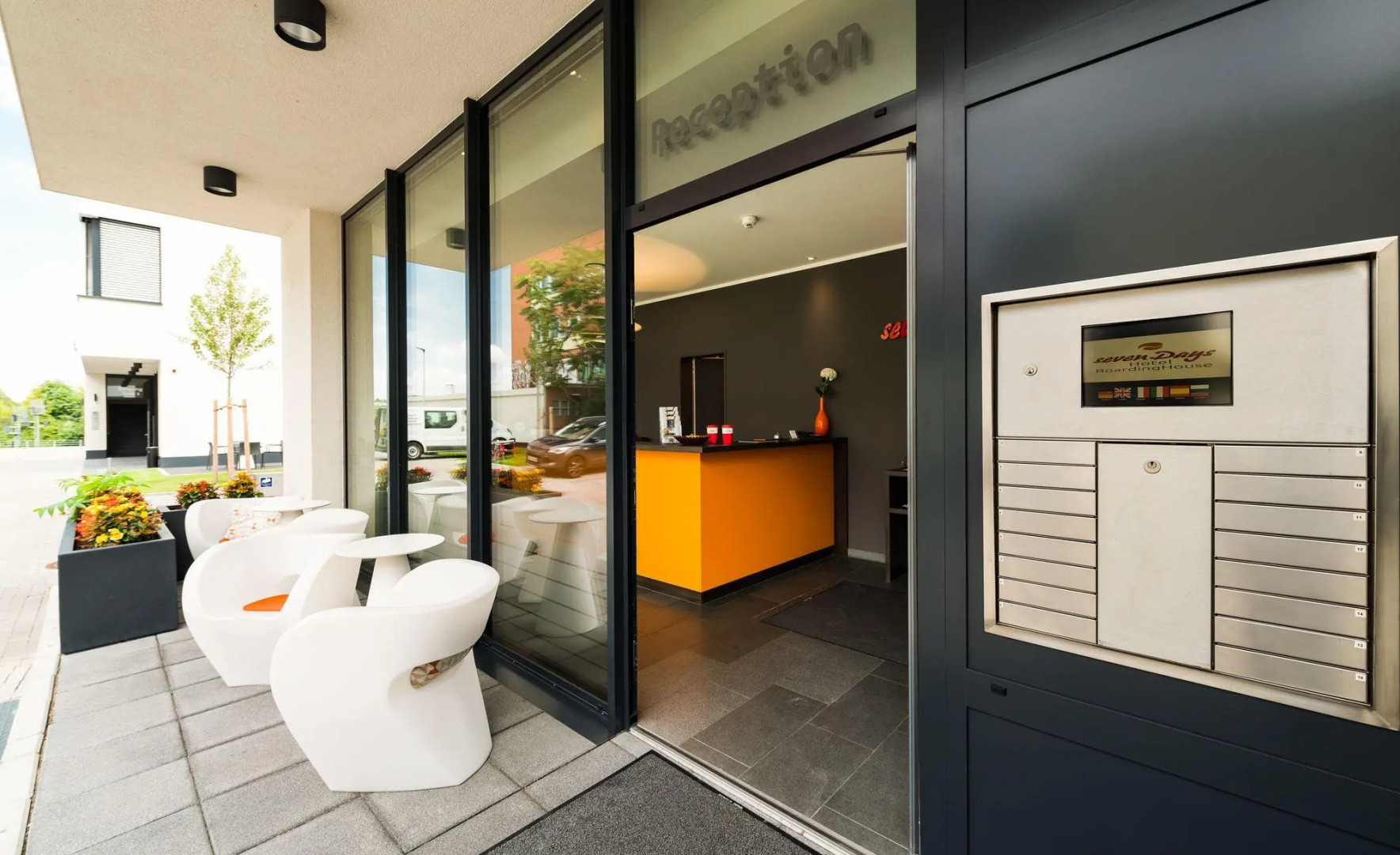 Отель SevenDays BoardingHouse