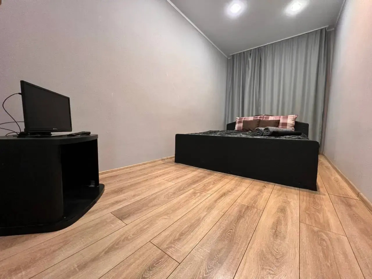 Апартаменты Драмтеатр Республики 92