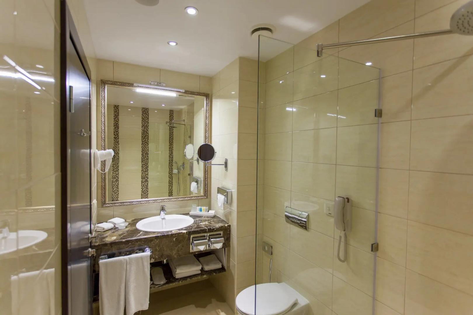 Отель Ramada by Wyndham Kazan City Centre