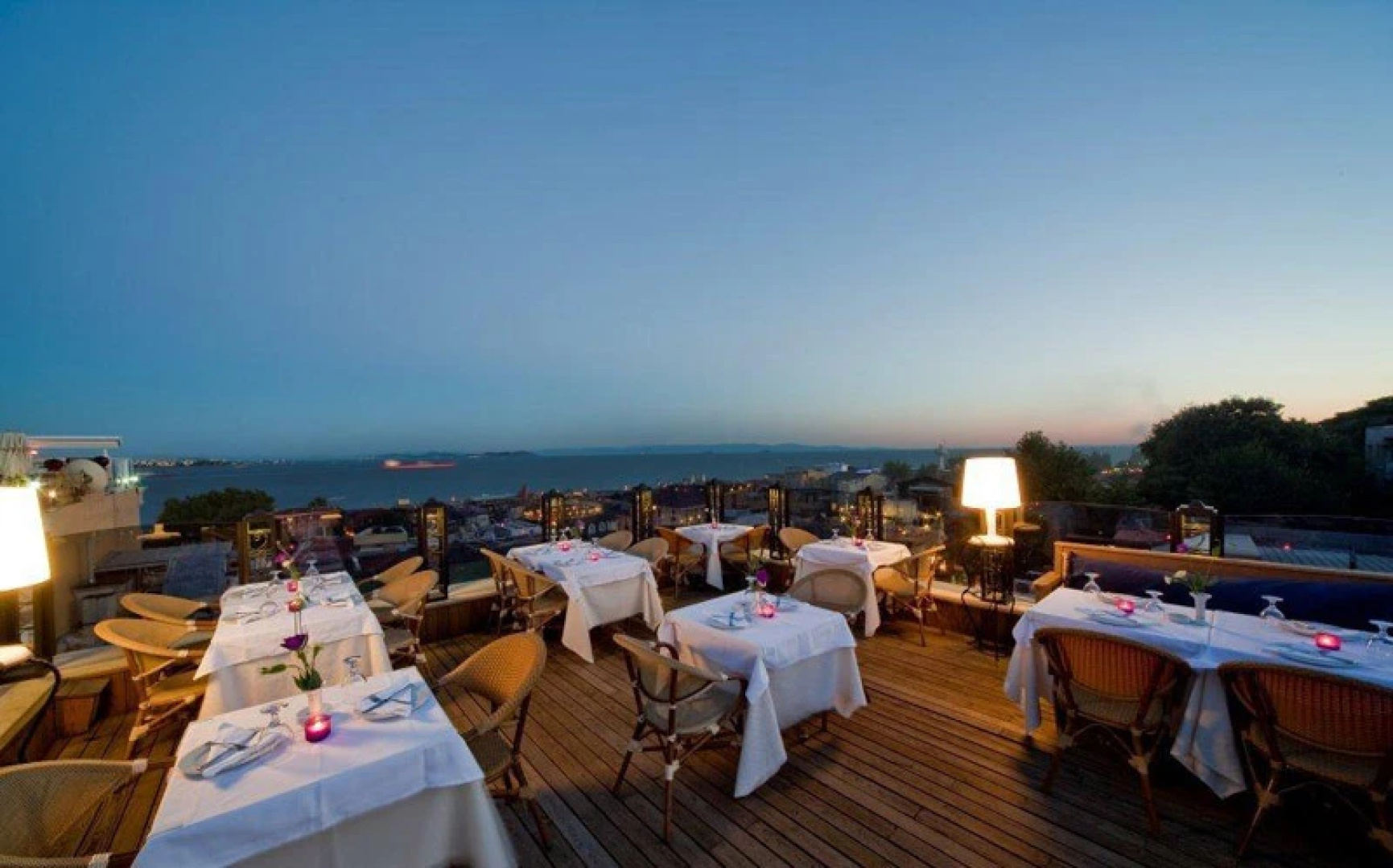 Отель Glk Premier Regency Suites & Spa