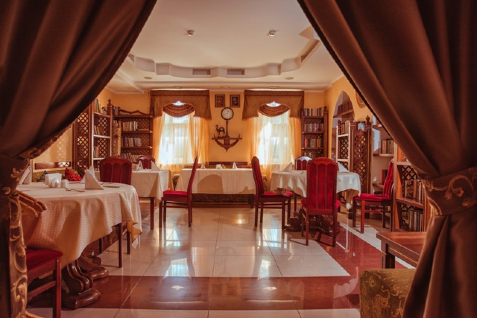 Premier Hotel Shafran