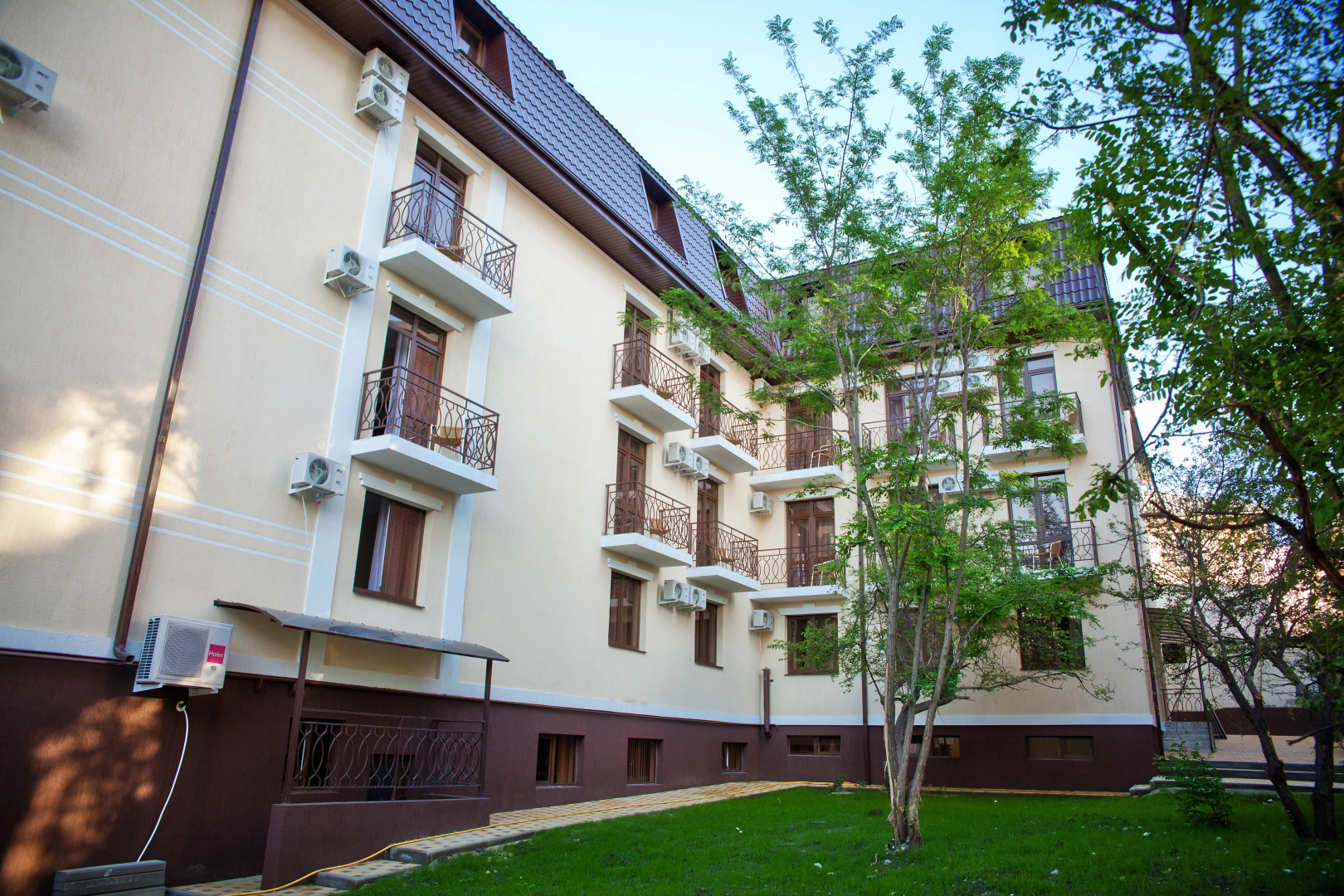 Отель Фаворит