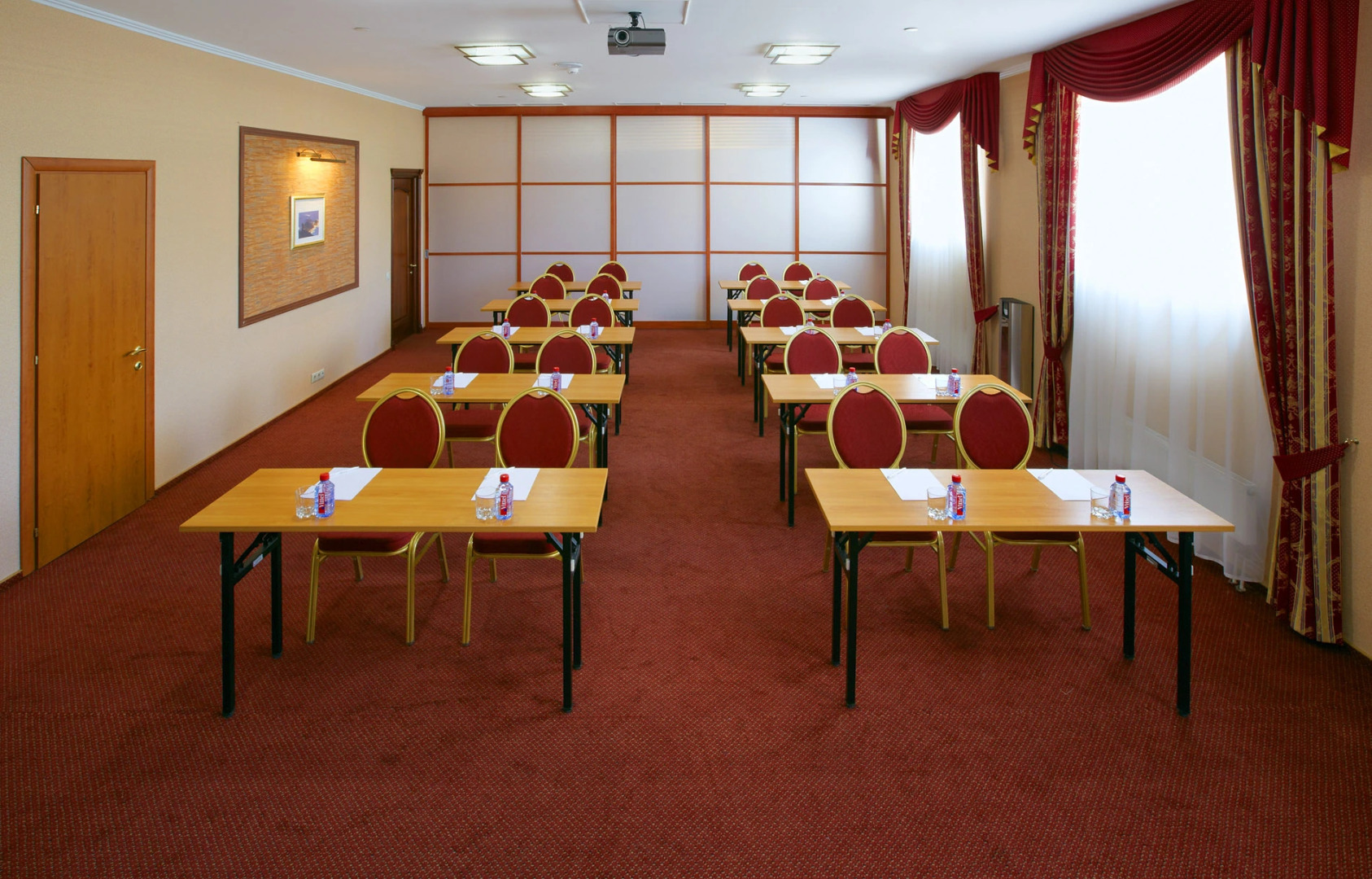 Отель Лекко