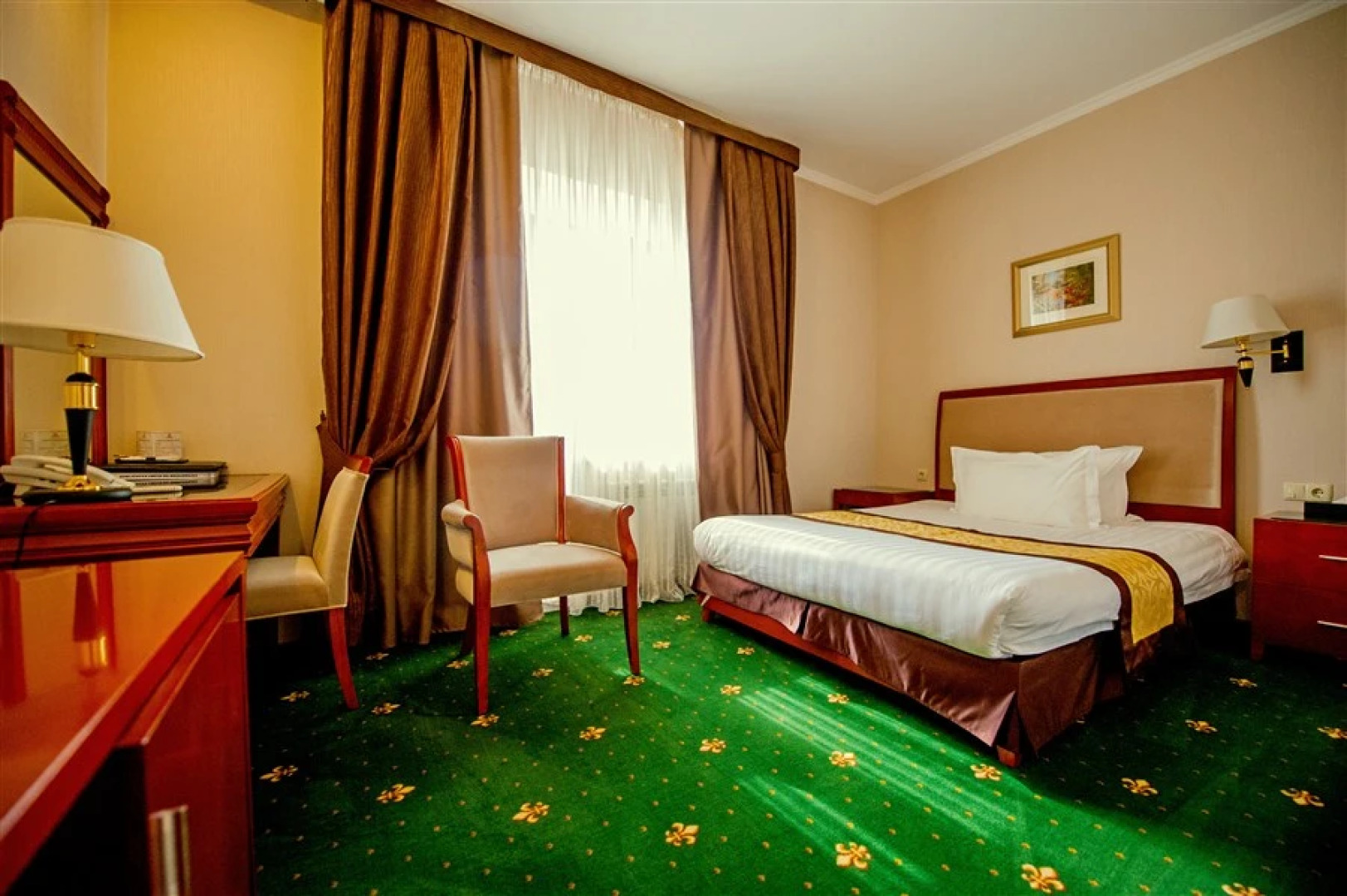 Отель Goldman Empire