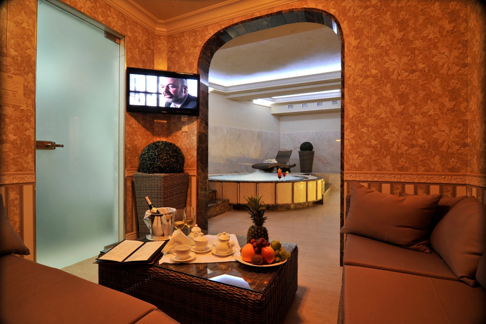 Отель Нобилис