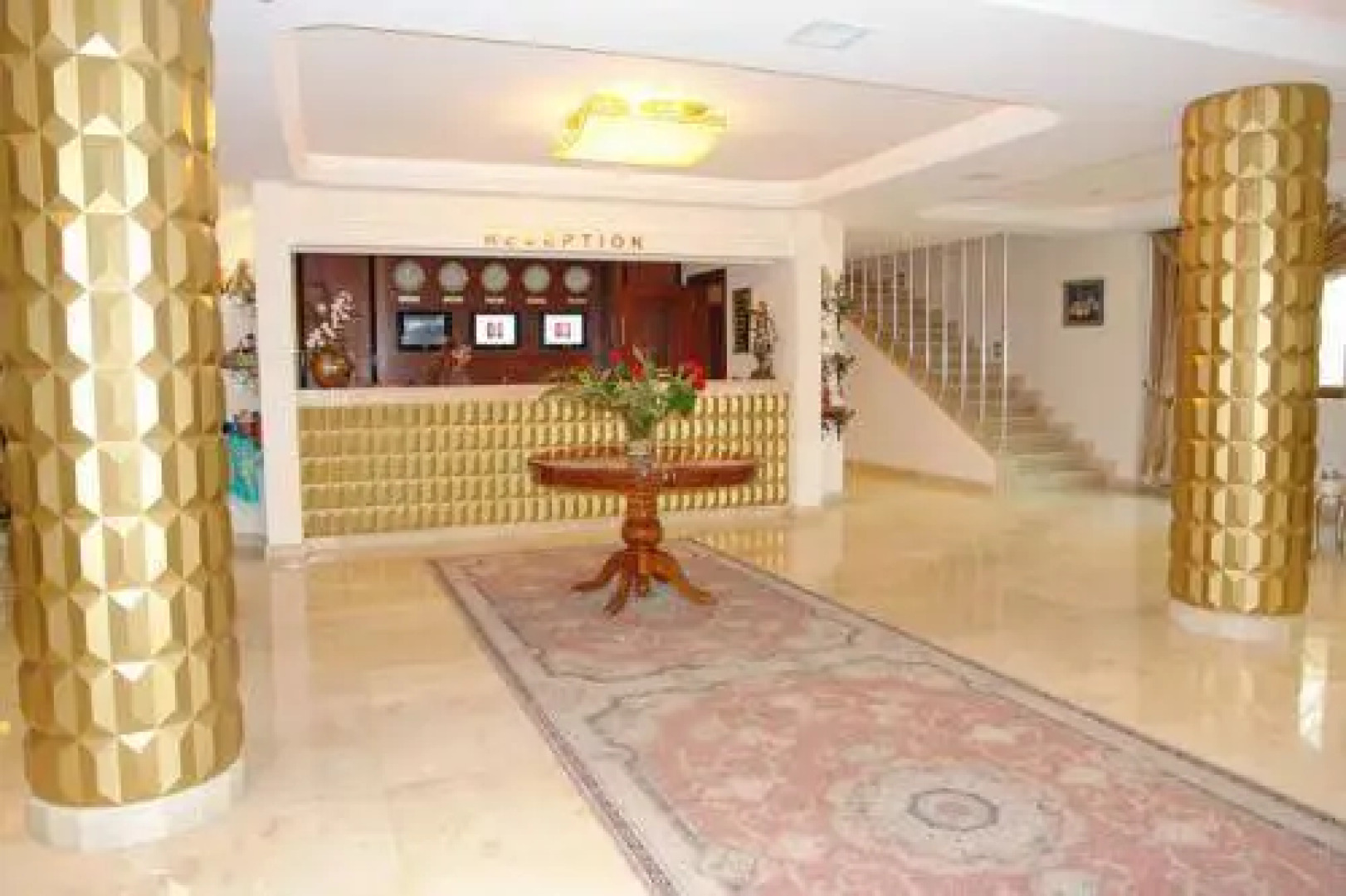 Отель Атропат