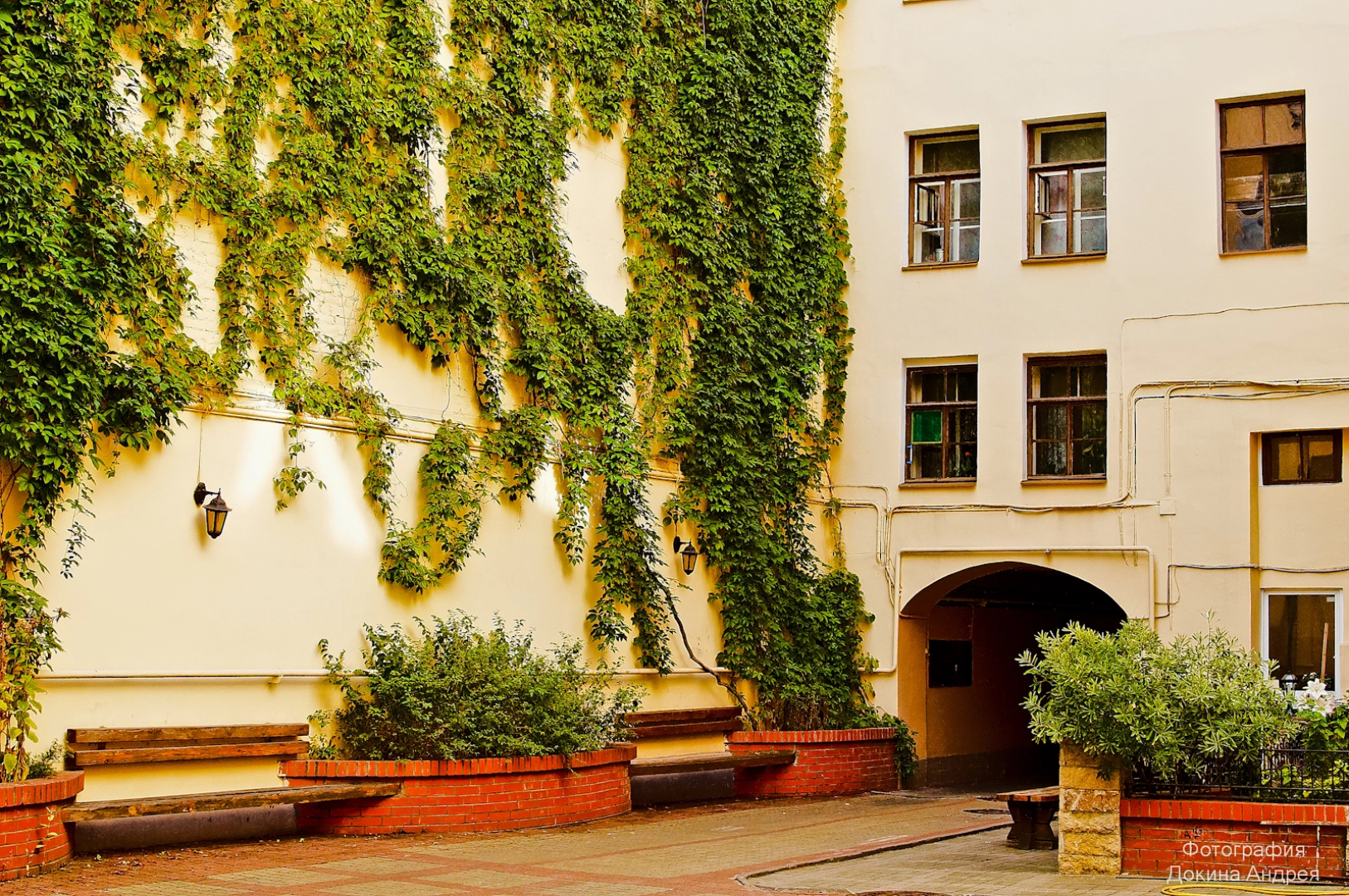 Меблированные комнаты Австрийский Дворик на Фурштатской 45