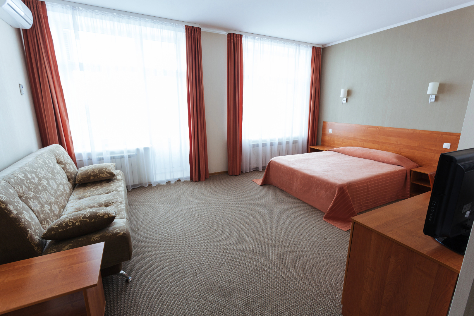 Отель Аврора