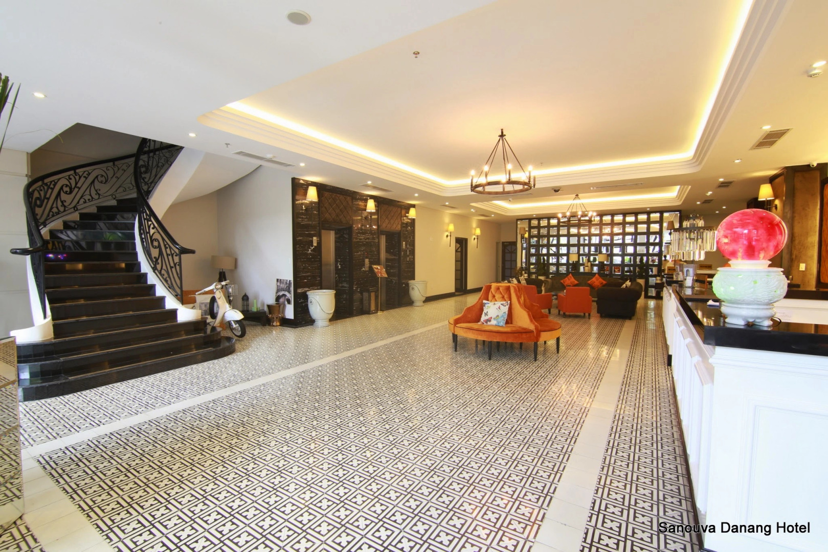 Отель Sanouva Danang