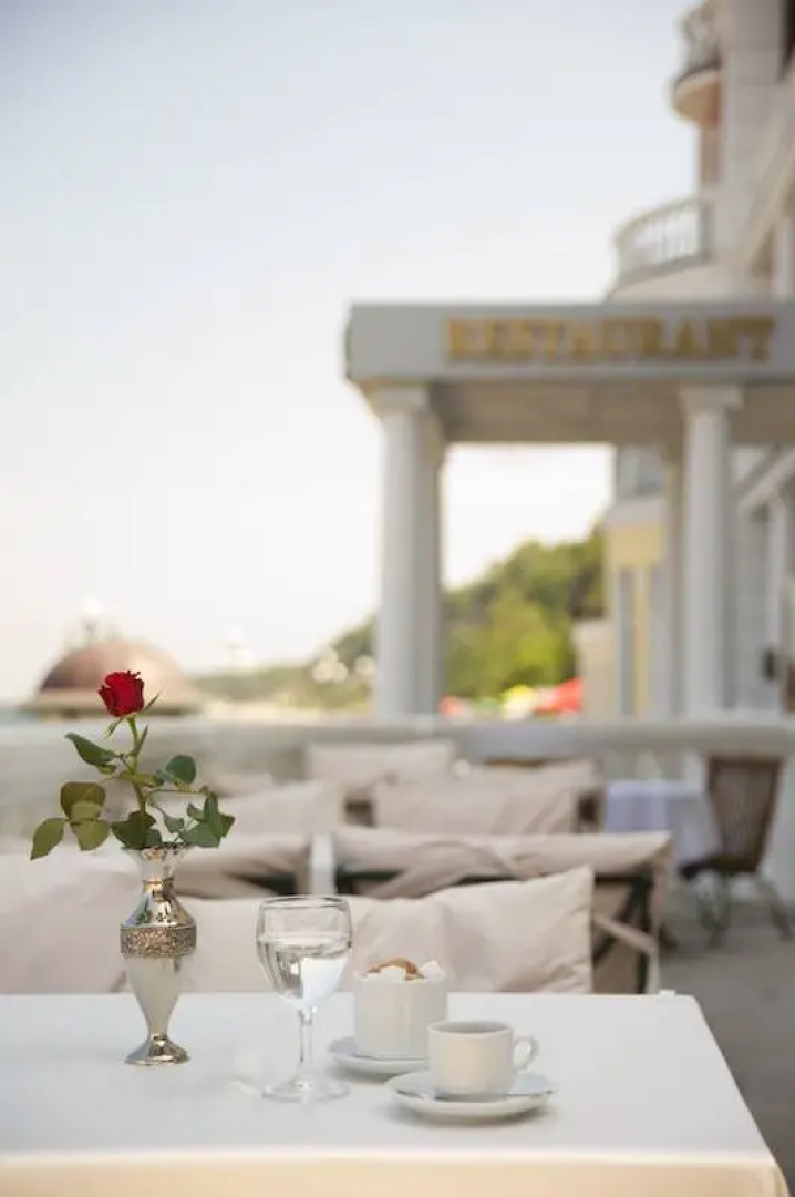 Отель Гранд Палас