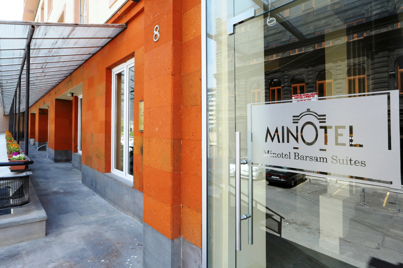 Отель Minotel Barsam Suites