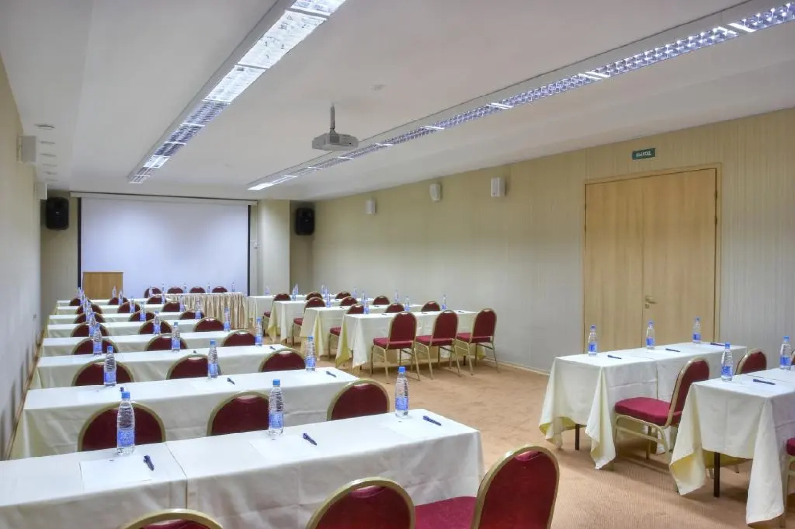 Отель Петро Палас 