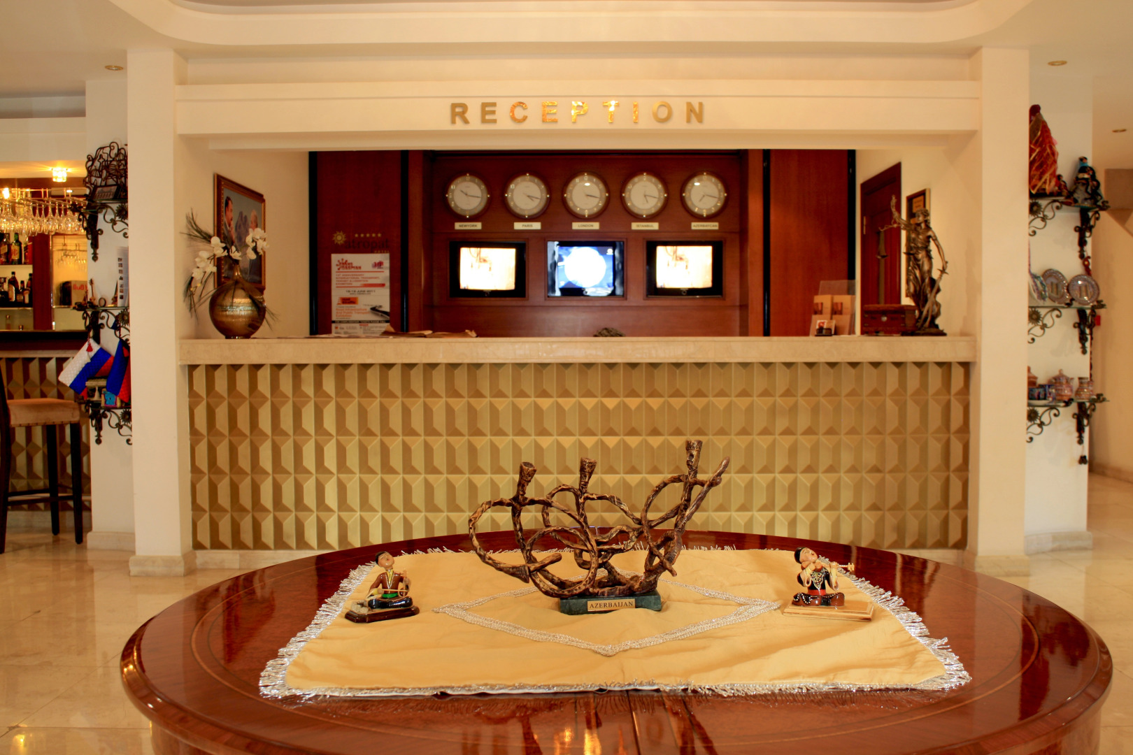 Отель Атропат