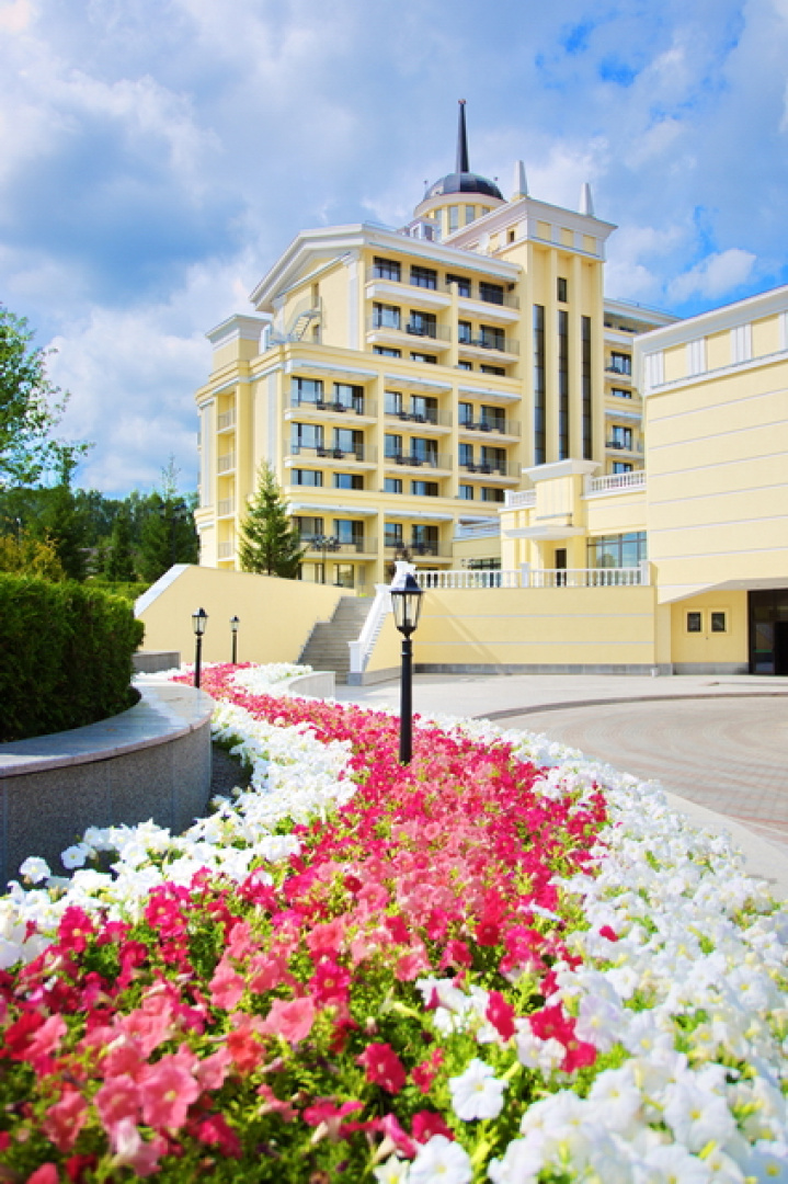Отель M’Istra’L Hotel & SPA