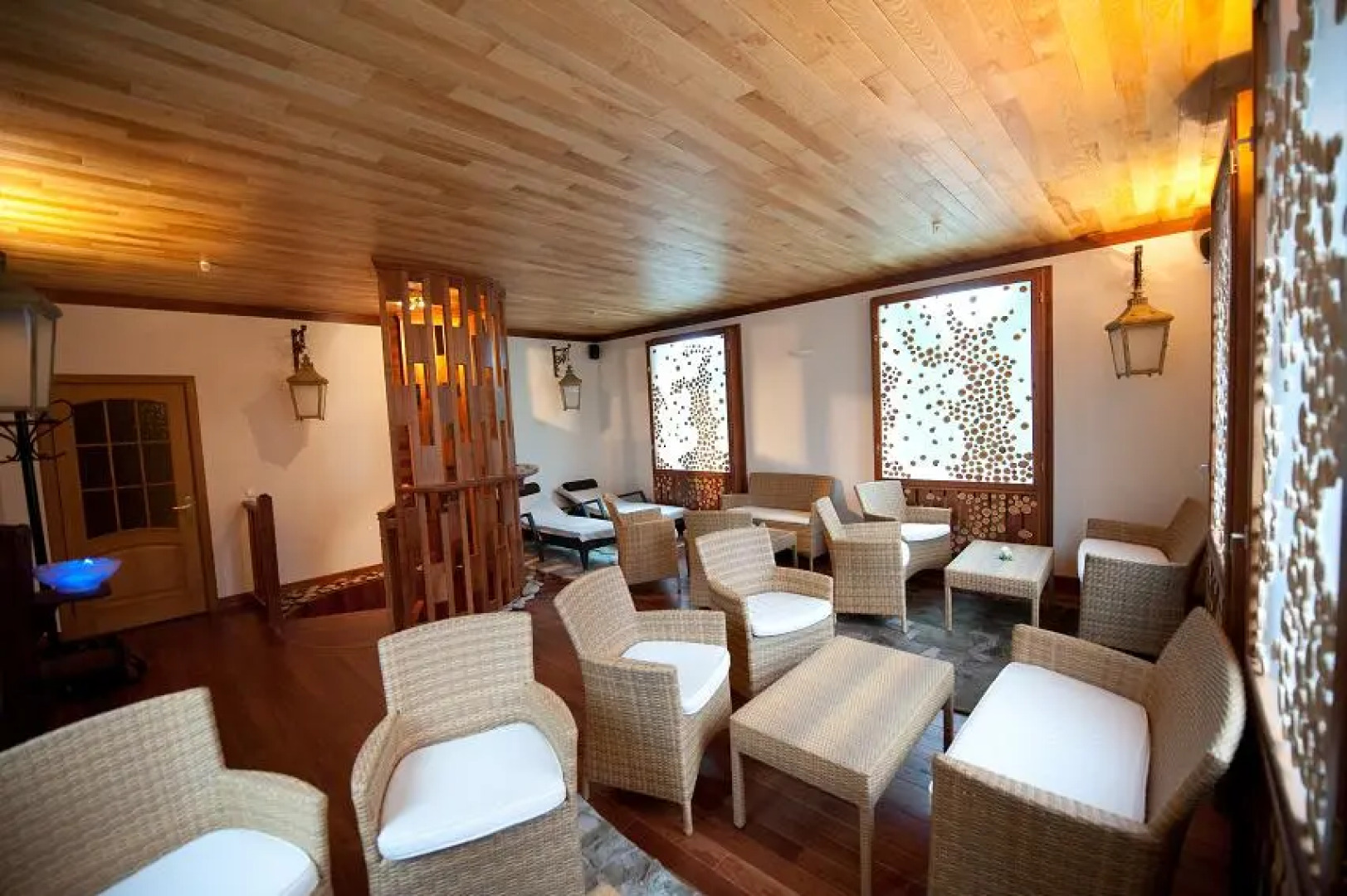 Отель Лаванда Кантри Клаб