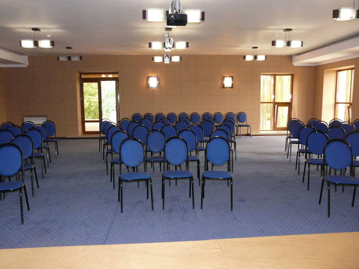 Загородный гостиничный комплекс Серебряный бор