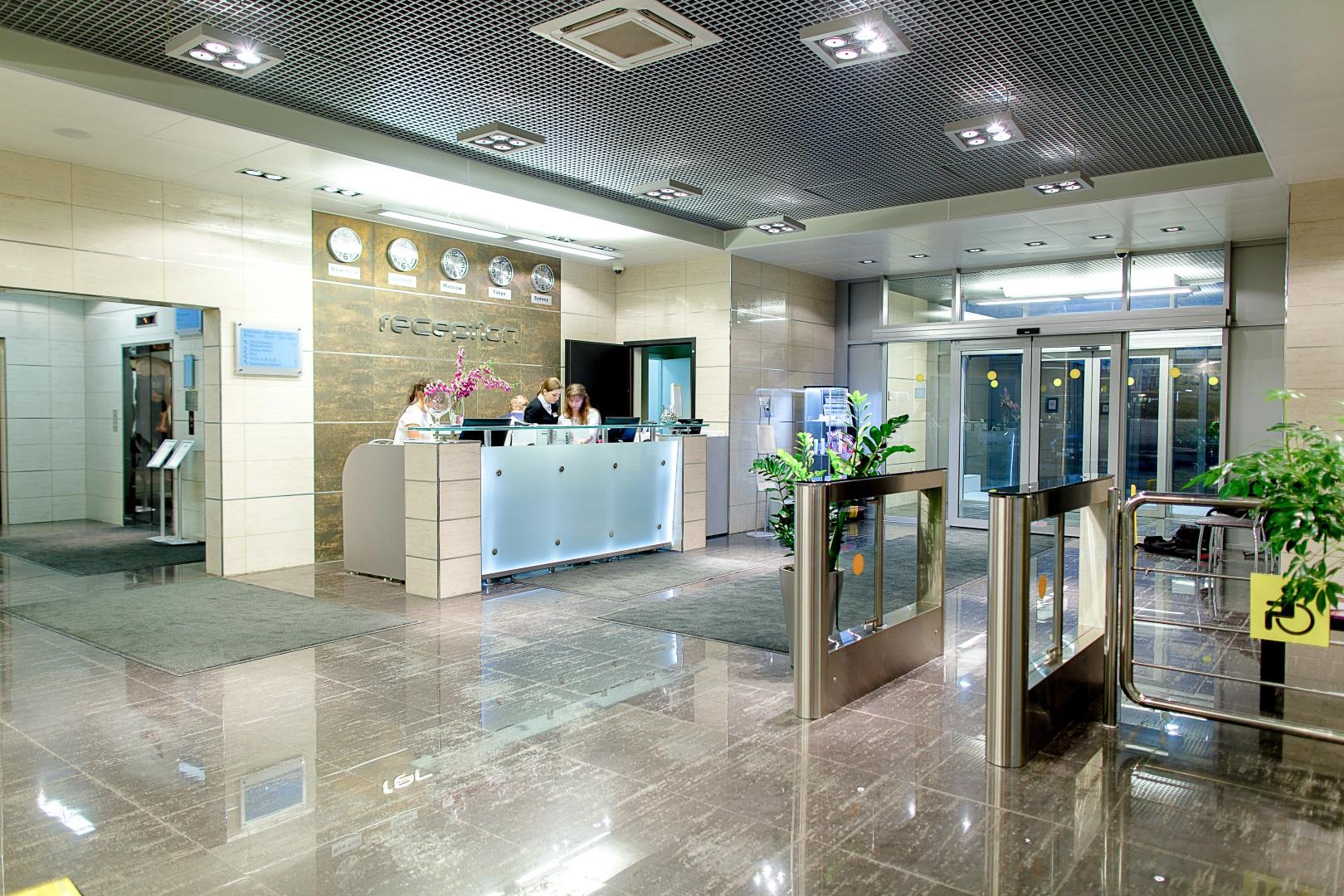 Отель Skypoint Gamma Delta Alfa