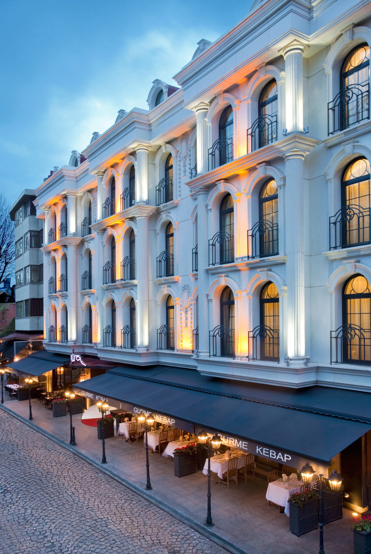 Sura Design Hotel and Suites 