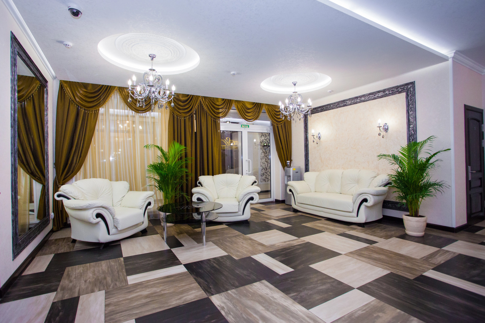 Отель Свит Холл