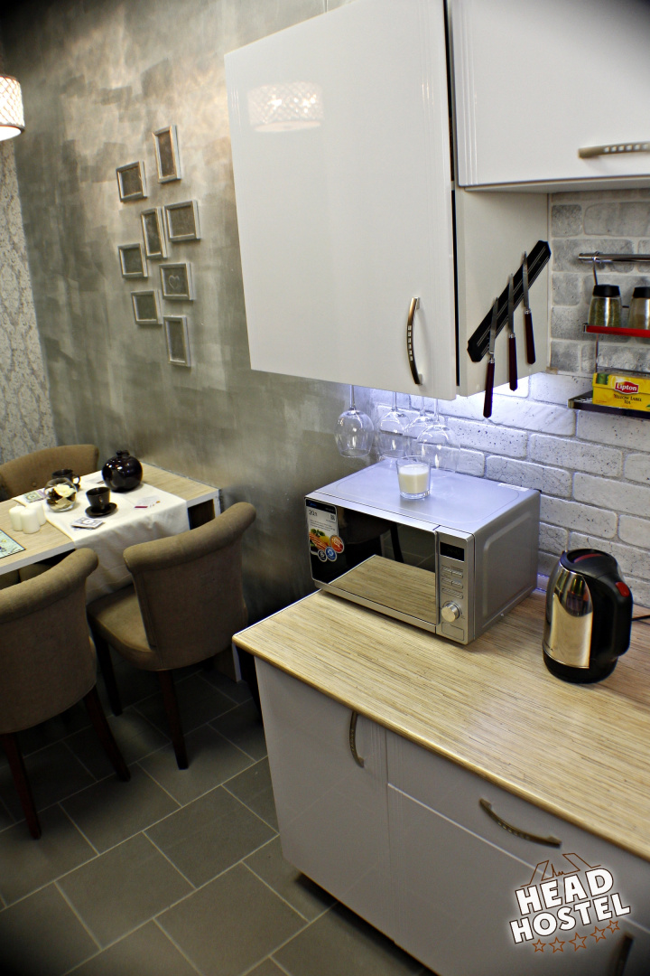 Head Hostel