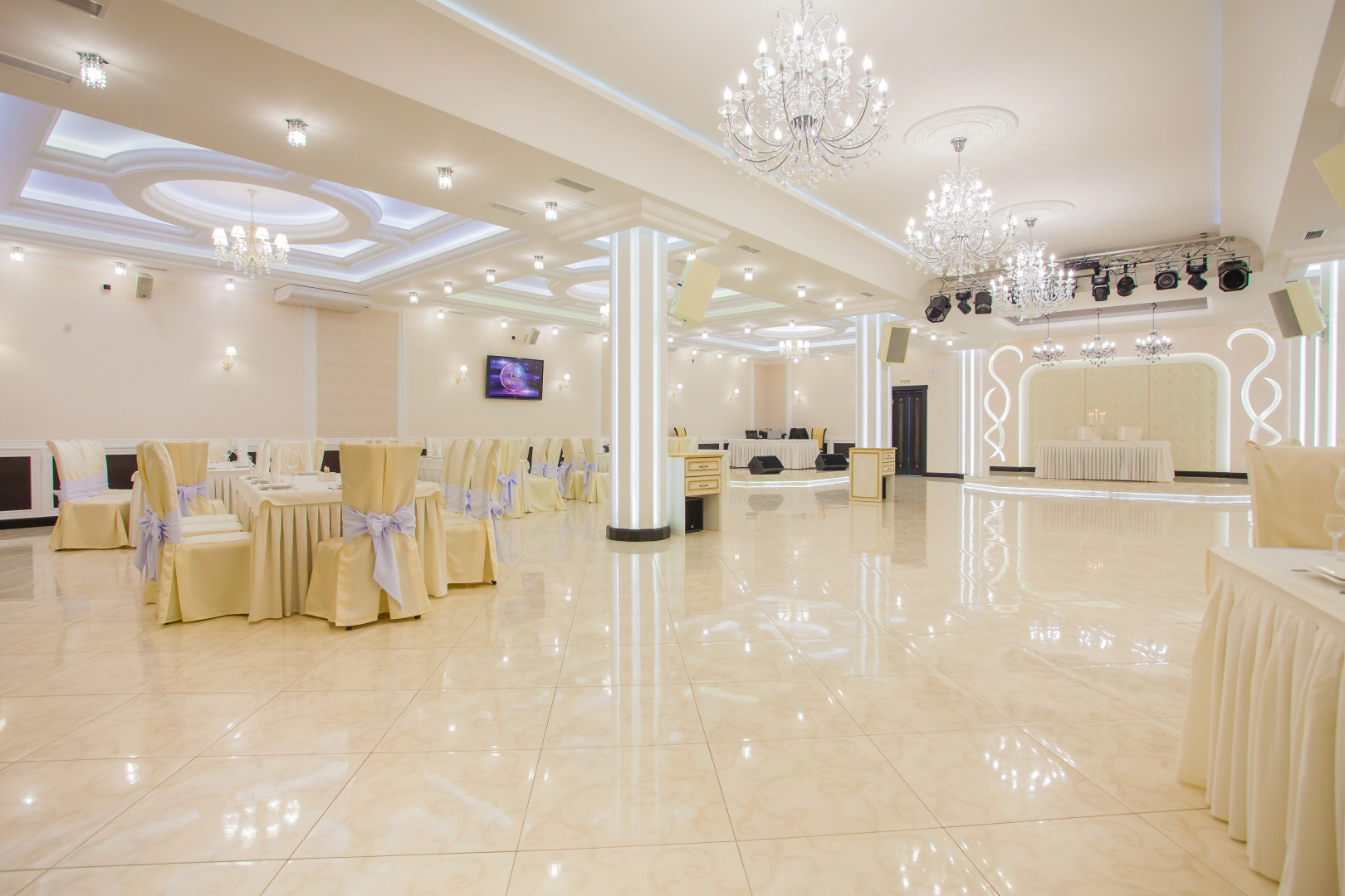 Отель Свит Холл