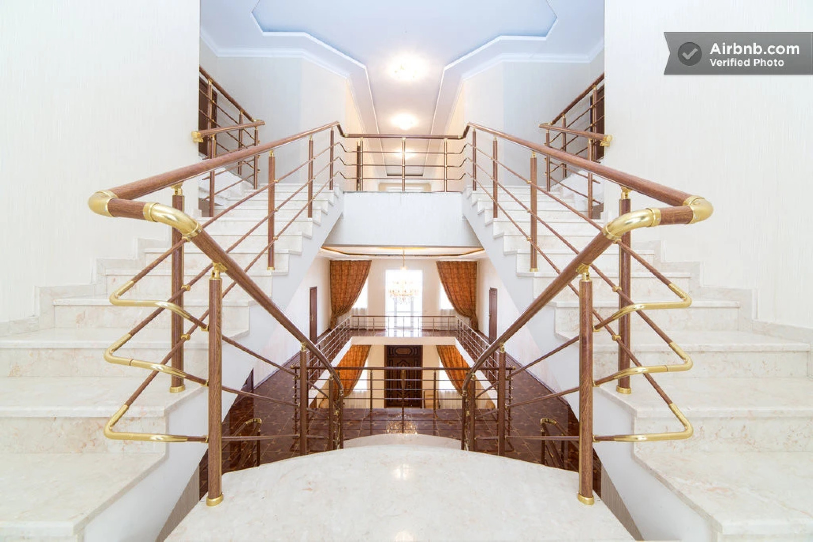 Гостевой дом Гуэнос-Плаза