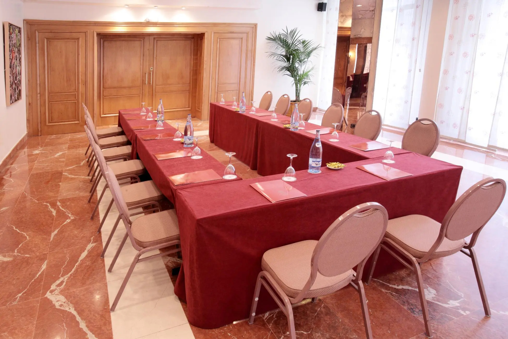 Отель Regencia Colón