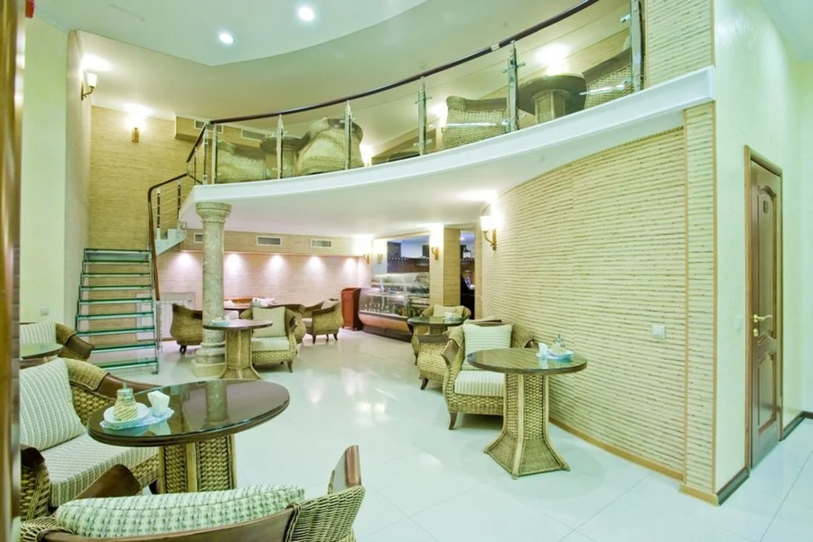 Отель Гранд Холл